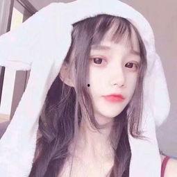 网红七七图片长发,揭秘网红七七的时尚发型秘诀